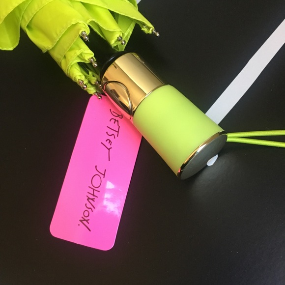 Betsey Johnson Acrylic Leo Lime Umbrella NWT - Picture 2 of 5
